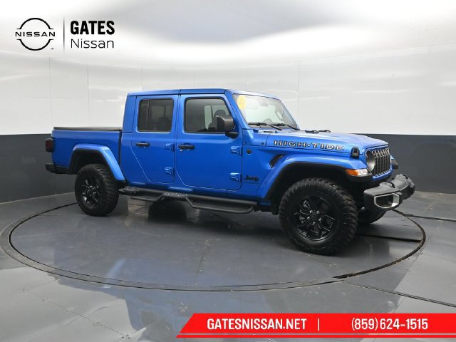Used 2025 Jeep Gladiator Sport AWD/4WD image 1