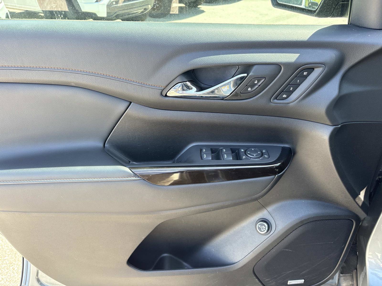 Used 2023 GMC Acadia AT4 w/ Technology Package image 12