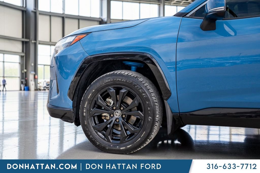 Used 2024 Toyota RAV4 SE image 22