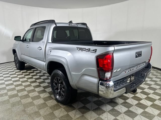 Used 2023 Toyota Tacoma SR5 AWD/4WD image 5