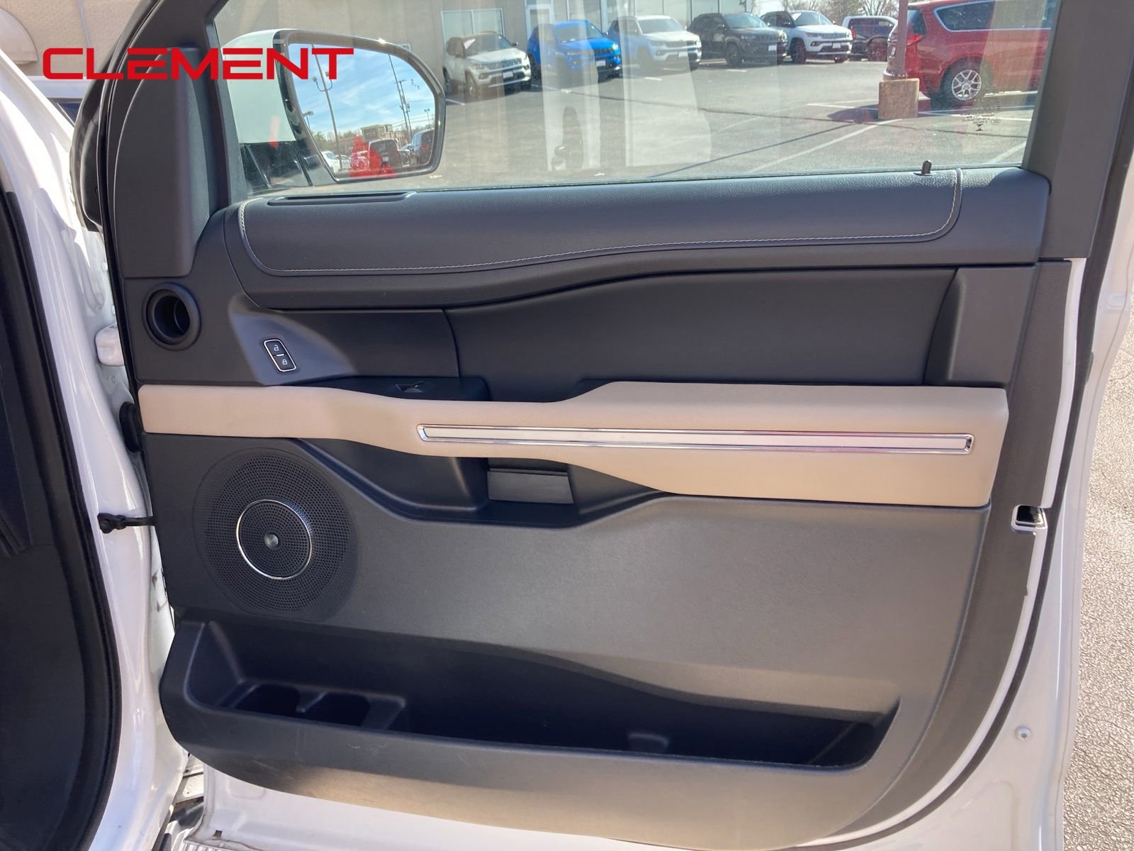 Used 2024 Ford Expedition Limited image 45