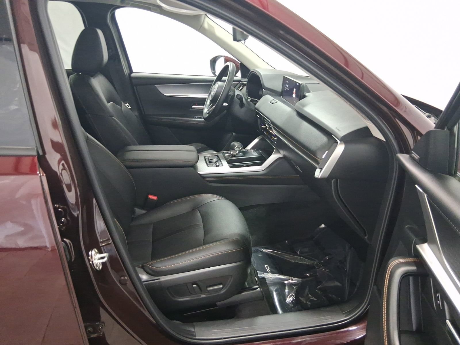 Certified 2024 MAZDA CX-90 Plug-In Hybrid w/ Premium Pkg image 17