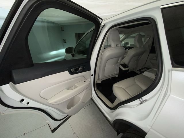 Used 2021 Volvo XC60 T5 Inscription w/ Advanced Package image 23