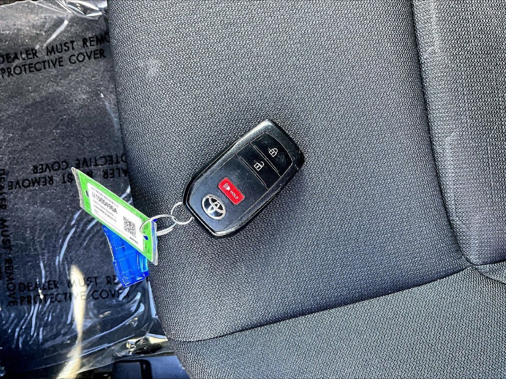 Used 2025 Toyota Corolla SE FWD image 29