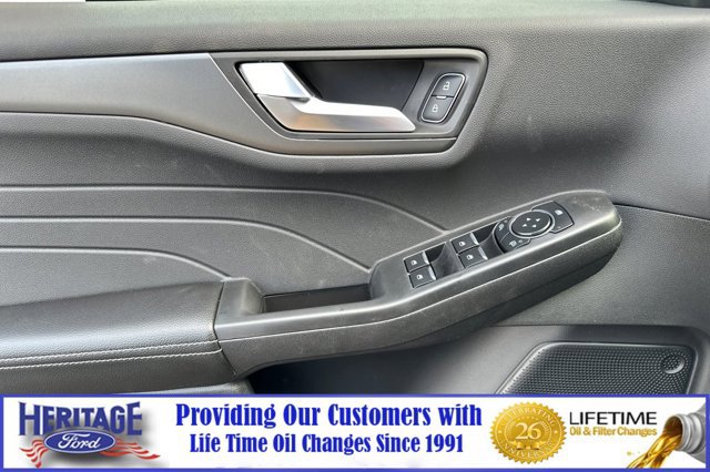 New 2025 Ford Escape SE w/ Class II Trailer Tow Package image 8