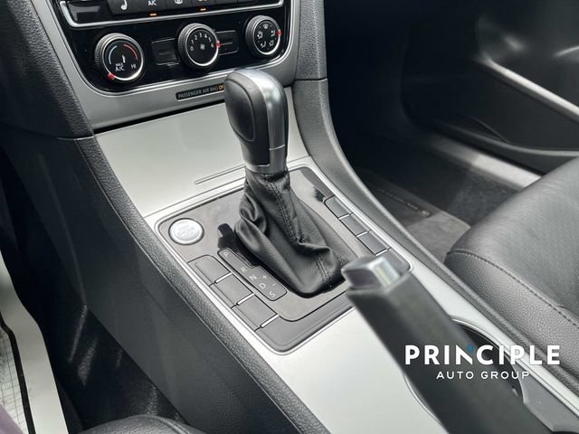 Used 2019 Volkswagen Passat 2.0T Wolfsburg w/ Wheels & Sunroof Package FWD image 27