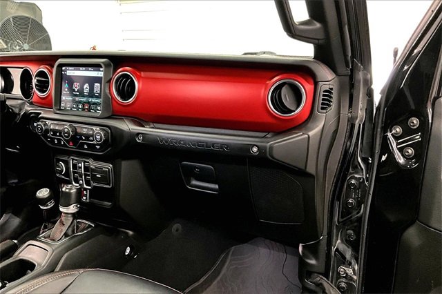 Used 2022 Jeep Wrangler Unlimited Rubicon w/ Xtreme Recon 35" Tire Package image 15