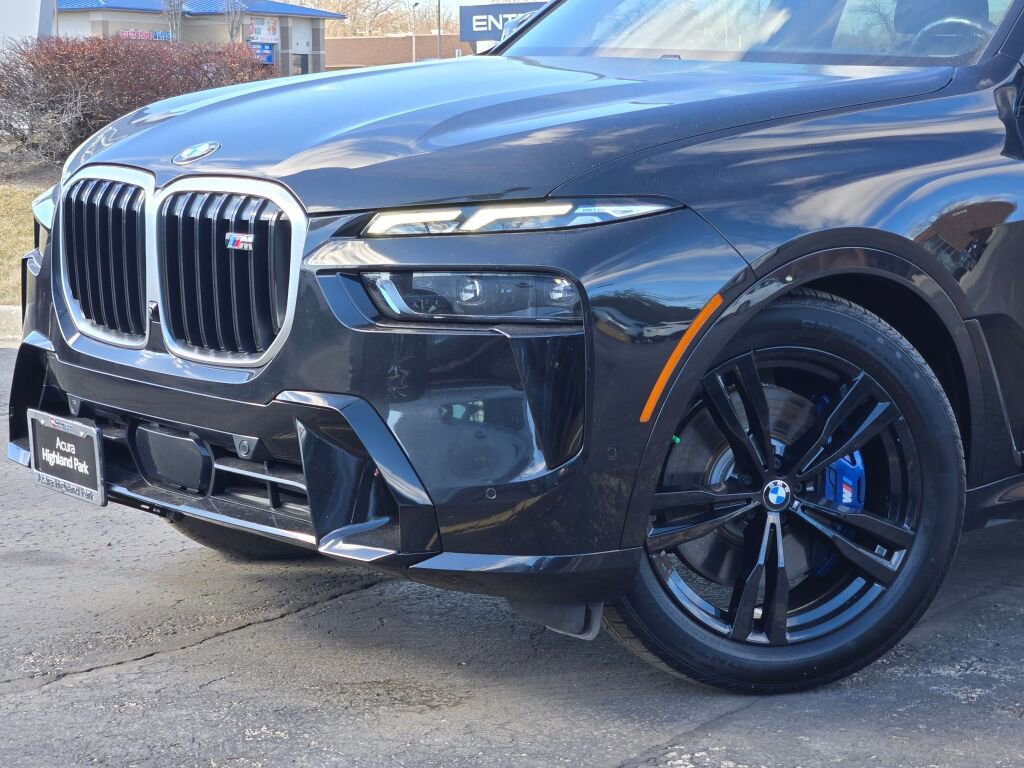 Used 2024 BMW X7 M60i w/ Executive Package image 3