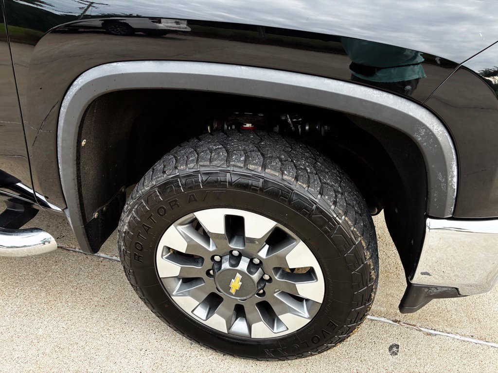 Used 2022 Chevrolet Silverado 2500 LT w/ Texas Edition AWD/4WD image 3