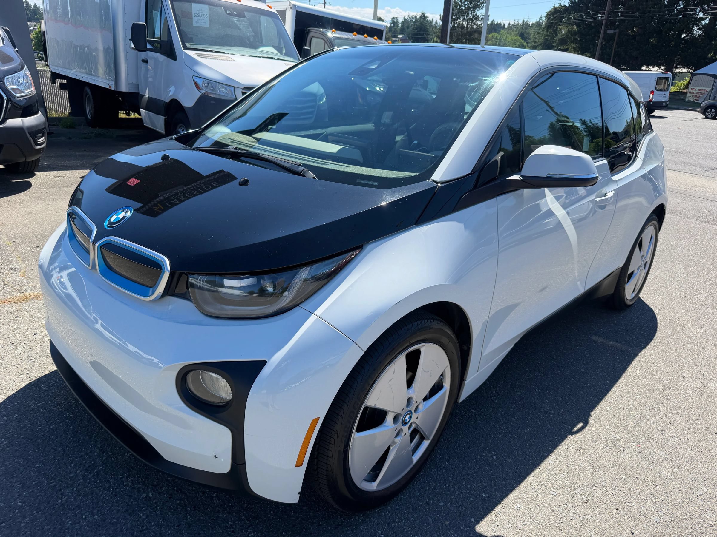 Used 2014 BMW i3 RWD image 2