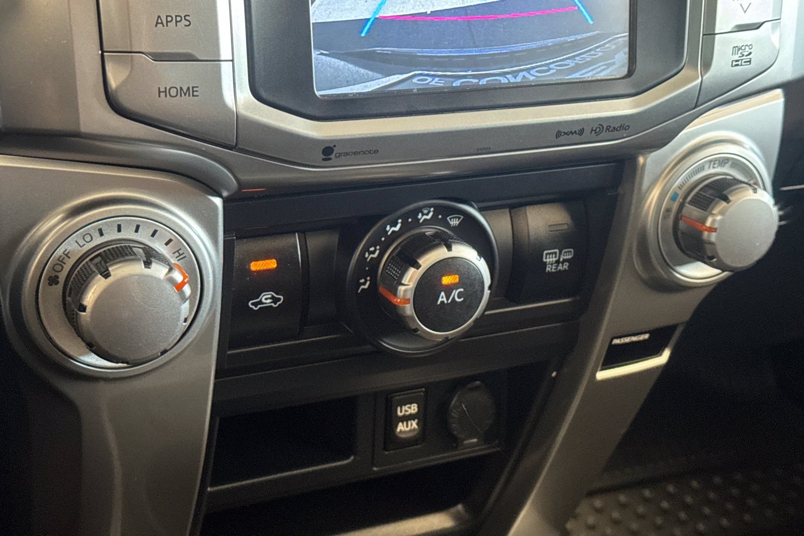 Used 2018 Toyota 4Runner SR5 Premium AWD/4WD image 17