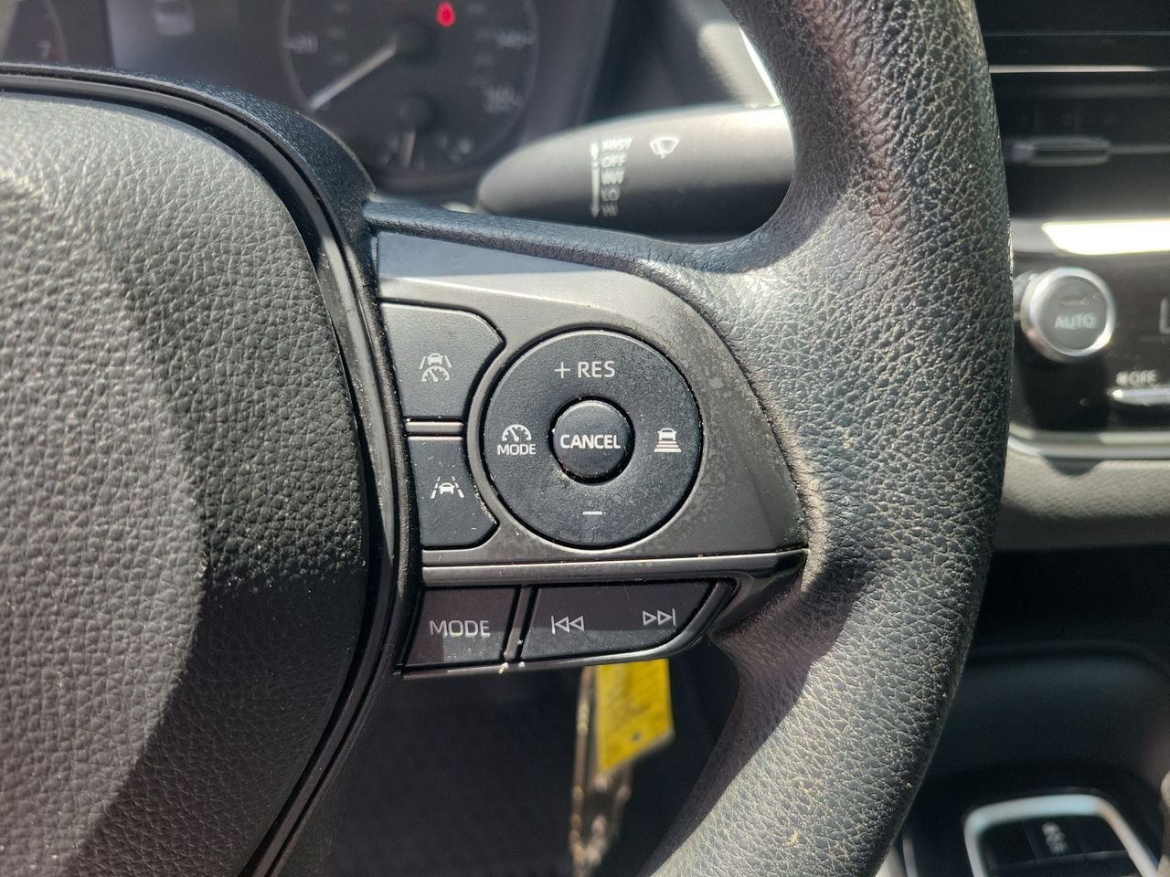 Used 2024 Toyota Corolla LE FWD image 20