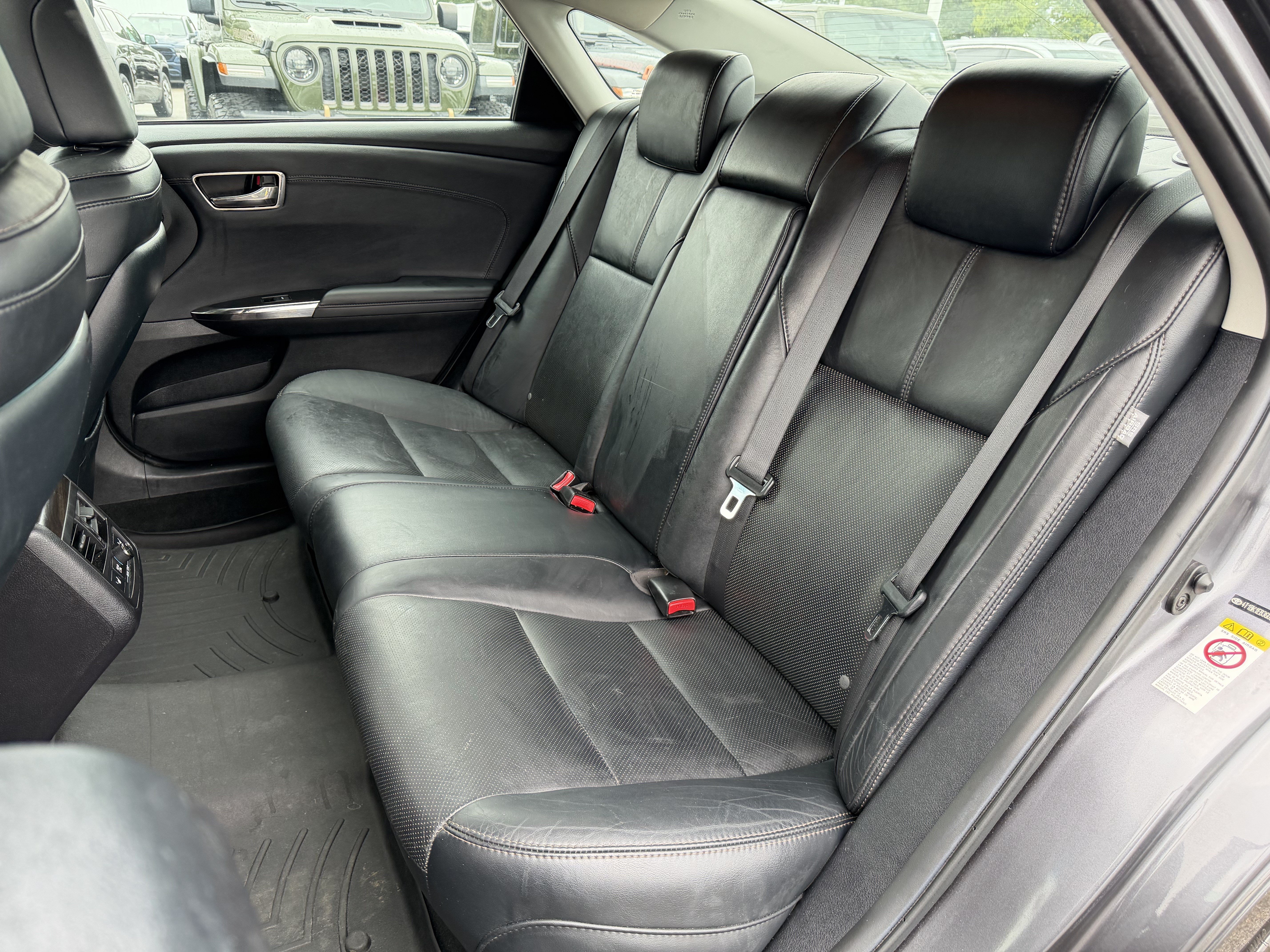 Used 2016 Toyota Avalon Limited w/ Toyota Safety Sense Package FWD image 32