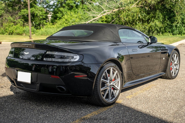 Used 2015 Aston Martin V8 Vantage GT RWD image 21
