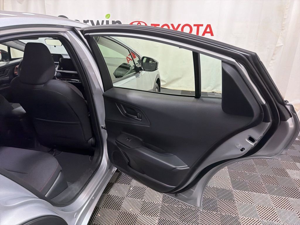 Used 2026 Toyota Prius Plug-In Hybrid image 11