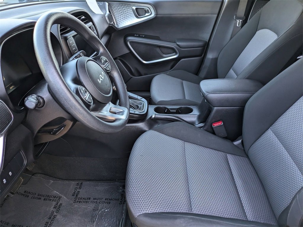 Used 2024 Kia Soul LX w/ Option Group 015 image 23