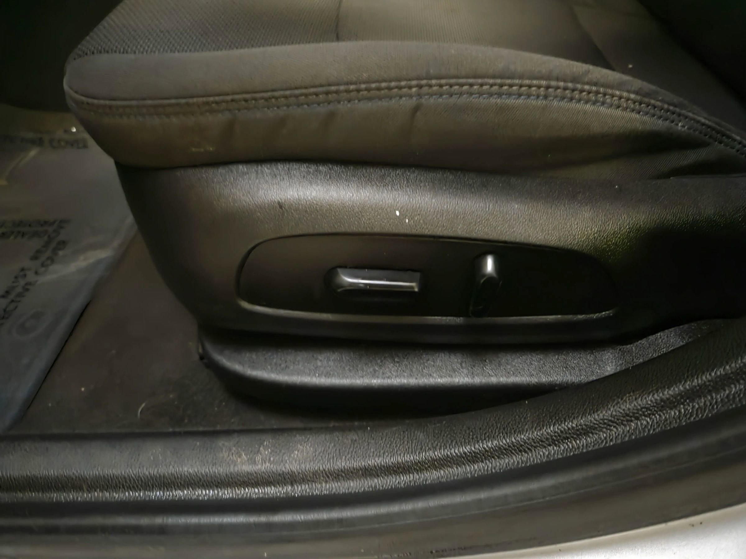 Used 2019 Chevrolet Cruze LT w/ Convenience Package FWD image 15