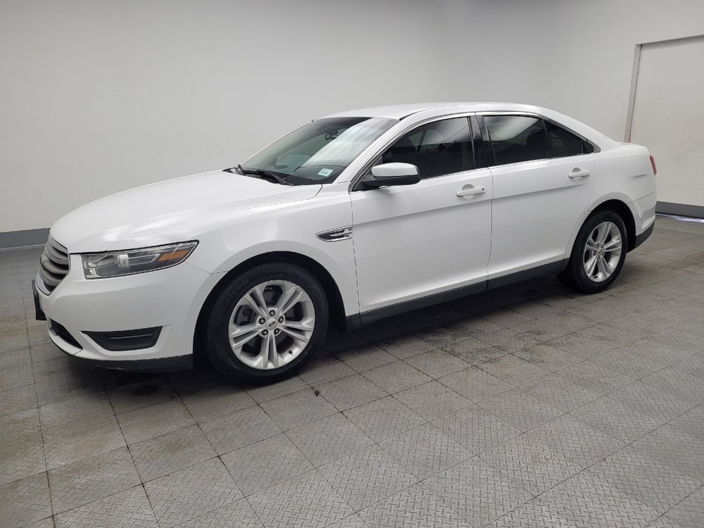 Used 2014 Ford Taurus SEL image 2