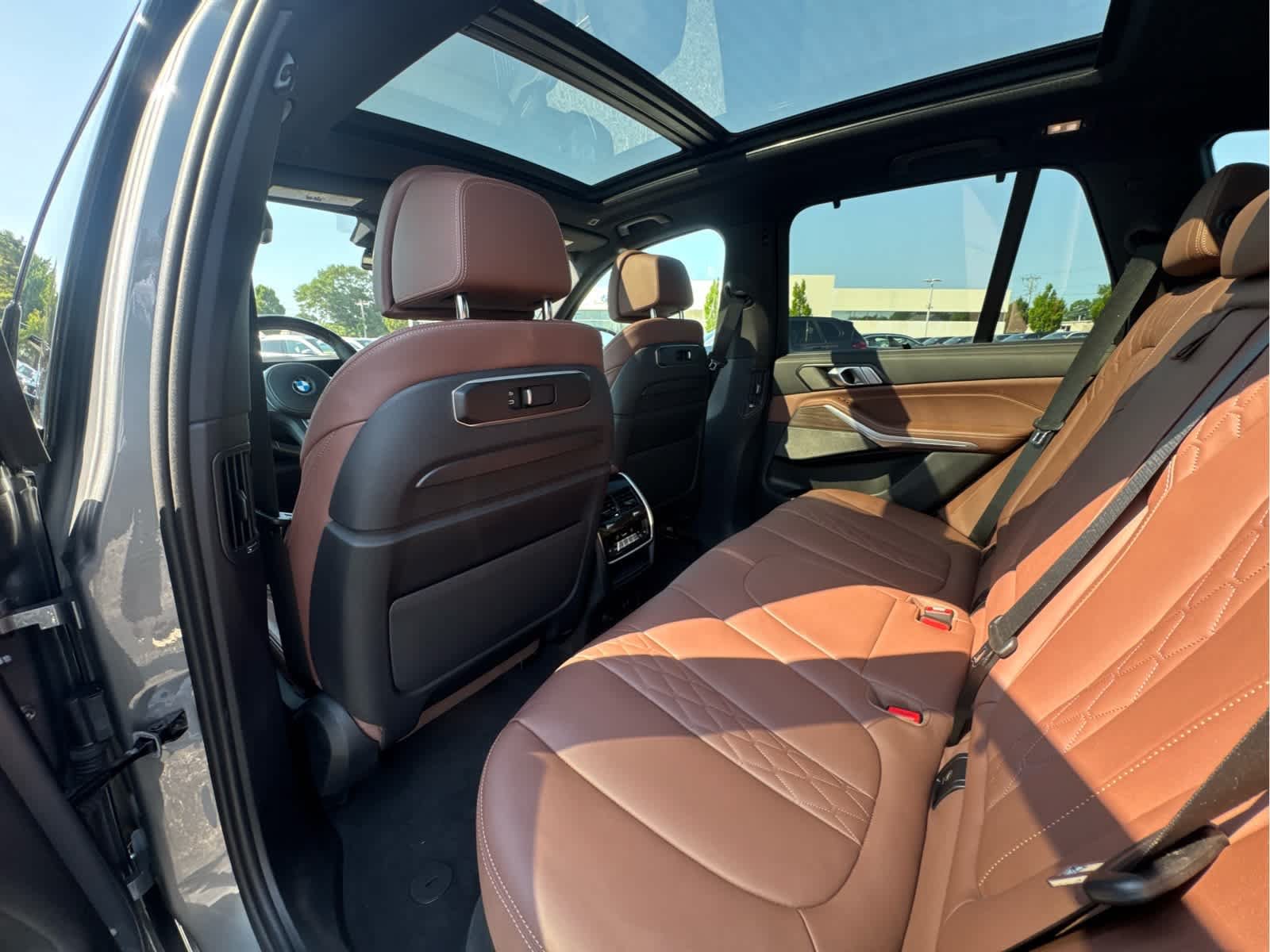 Used 2024 BMW X5 M60i AWD/4WD image 20
