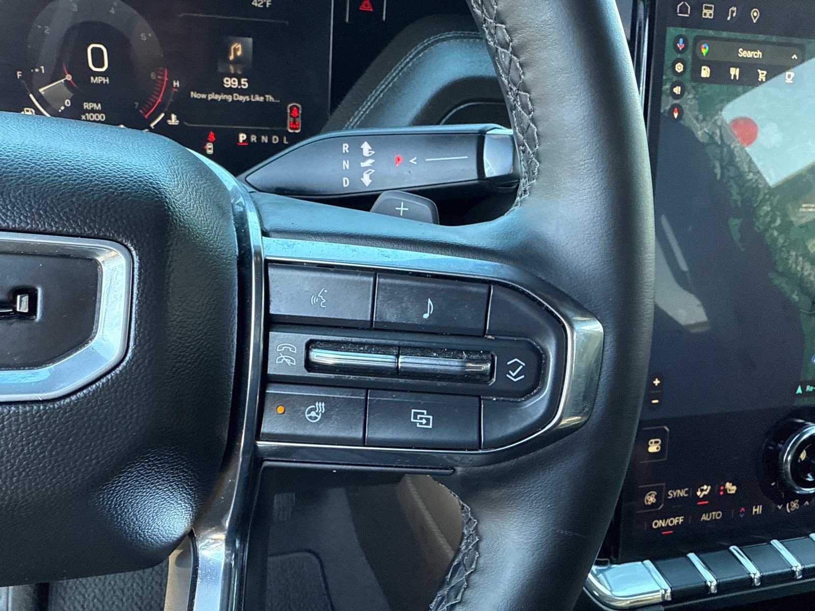 Used 2025 GMC Yukon Denali image 37