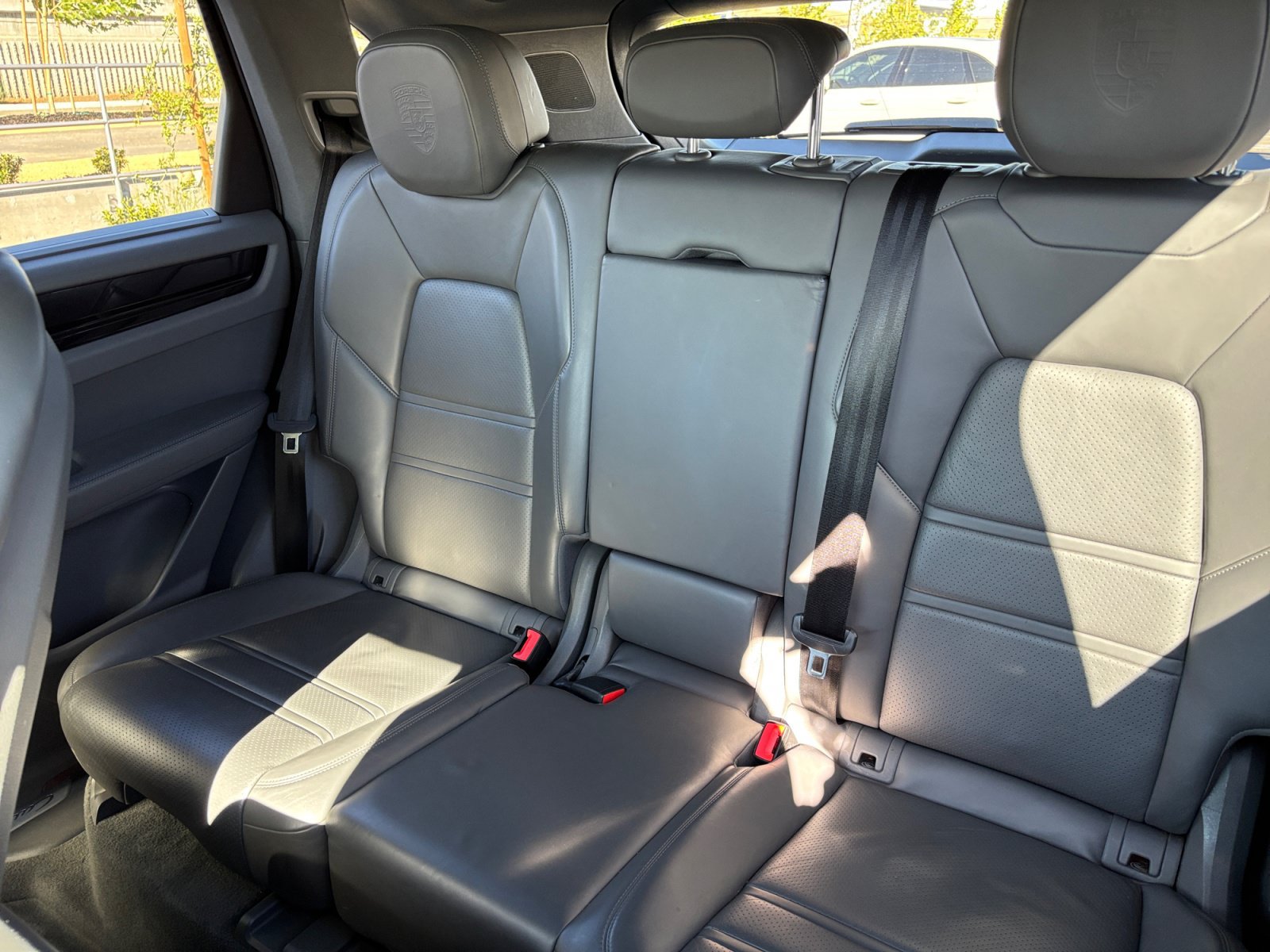 Used 2020 Porsche Cayenne S AWD/4WD image 17