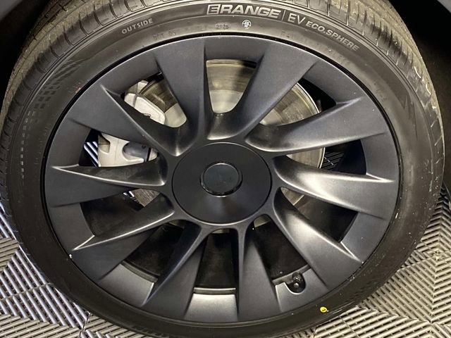 Used 2023 Tesla Model Y Long Range image 29