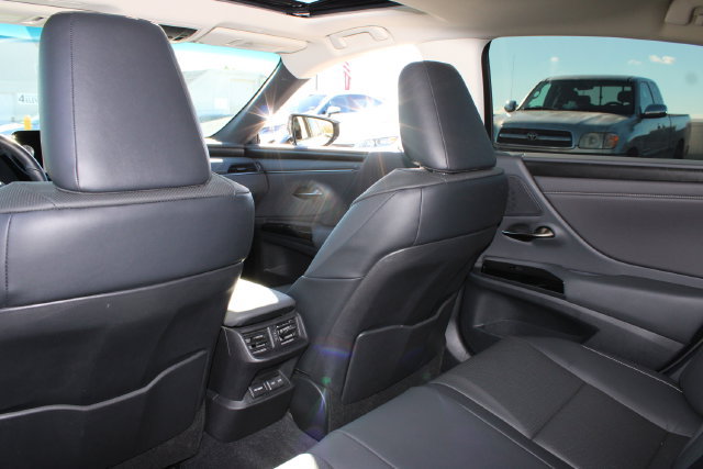 Certified 2025 Lexus ES 300h w/ Premium Package FWD image 9