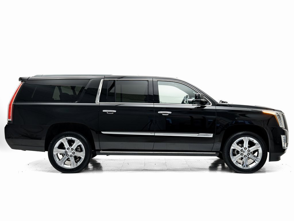 Used 2019 Cadillac Escalade ESV Platinum image 2