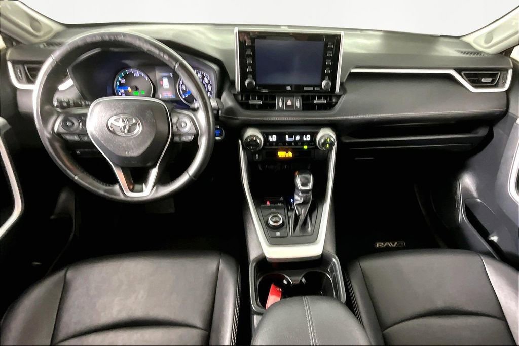 Used 2021 Toyota RAV4 XLE Premium image 7