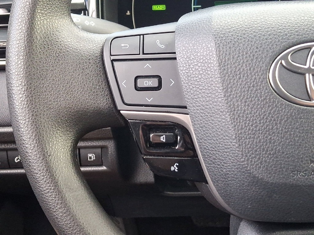 Certified 2025 Toyota Camry LE FWD image 22