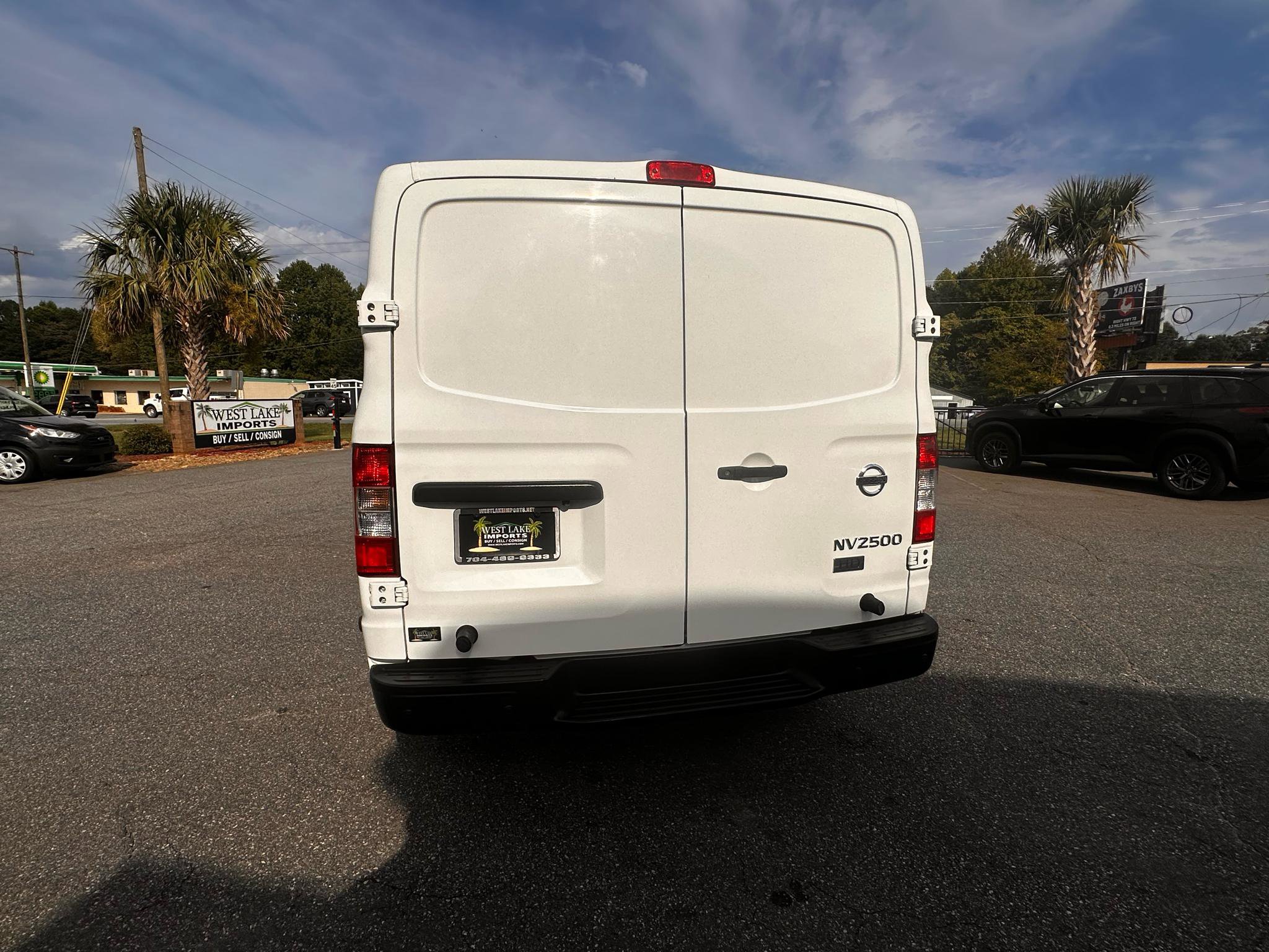 Used 2015 Nissan NV 2500 SV image 26