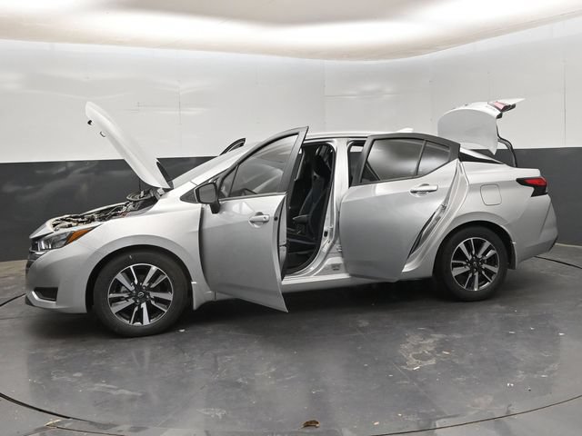 New 2025 Nissan Versa SV w/ Trunk Package FWD image 29