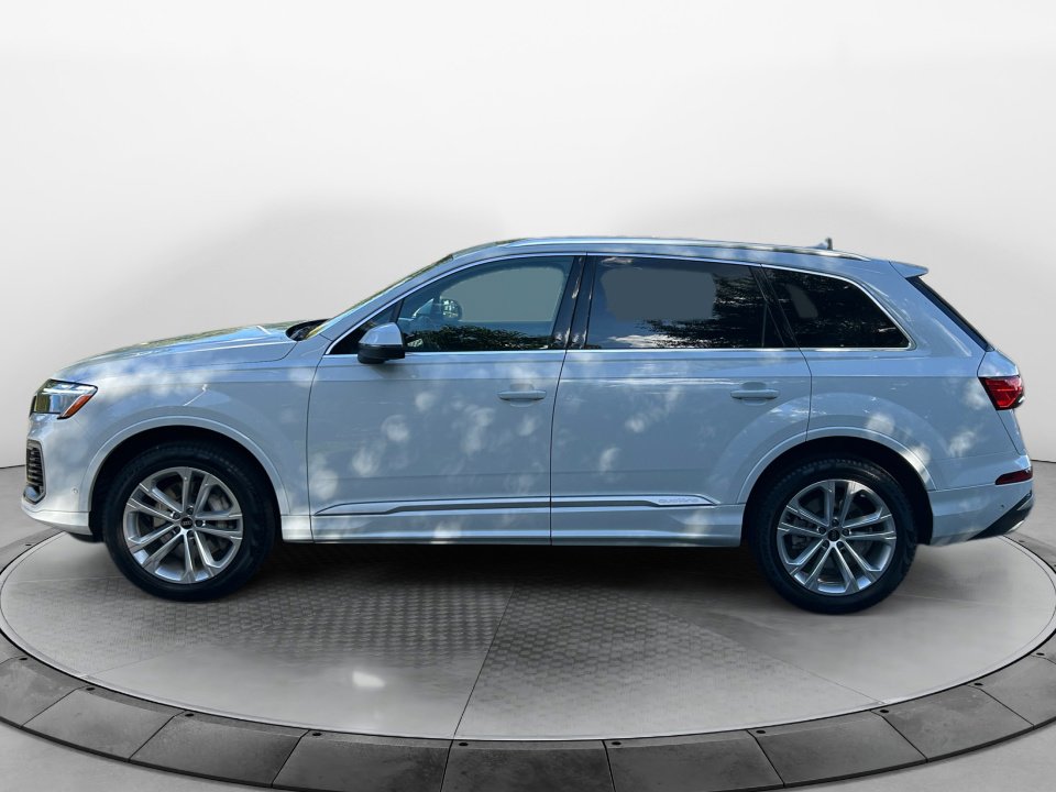 Certified 2025 Audi Q7 2.0T Premium image 4
