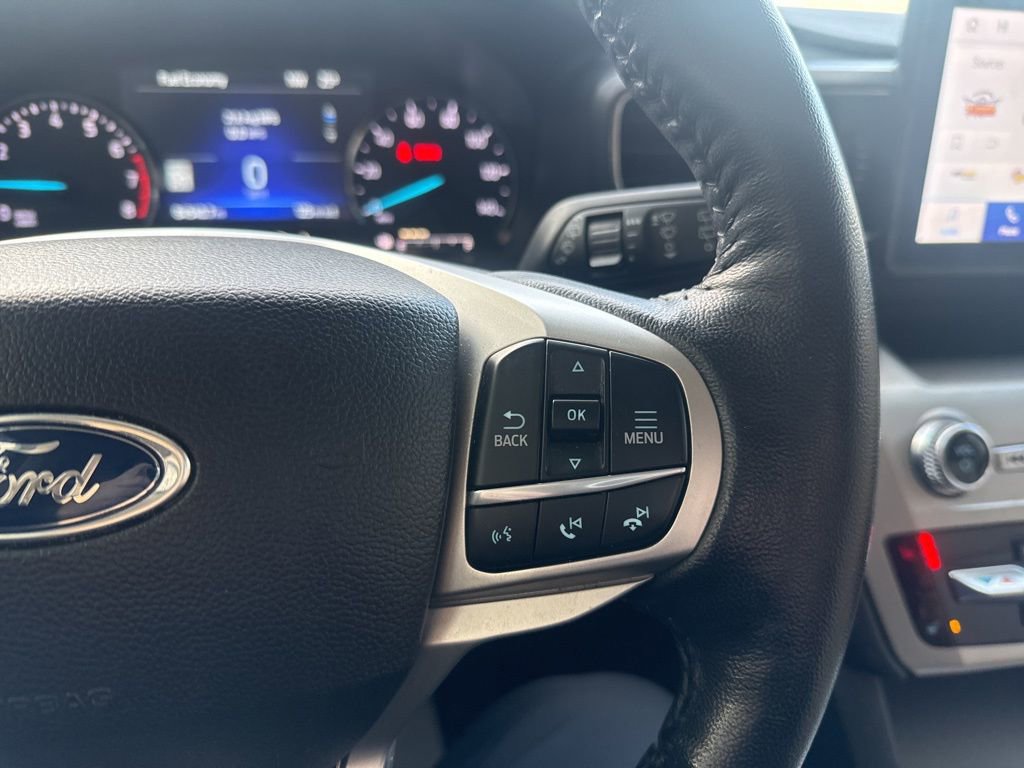 Used 2022 Ford Explorer XLT w/ Equipment Group 202A image 18