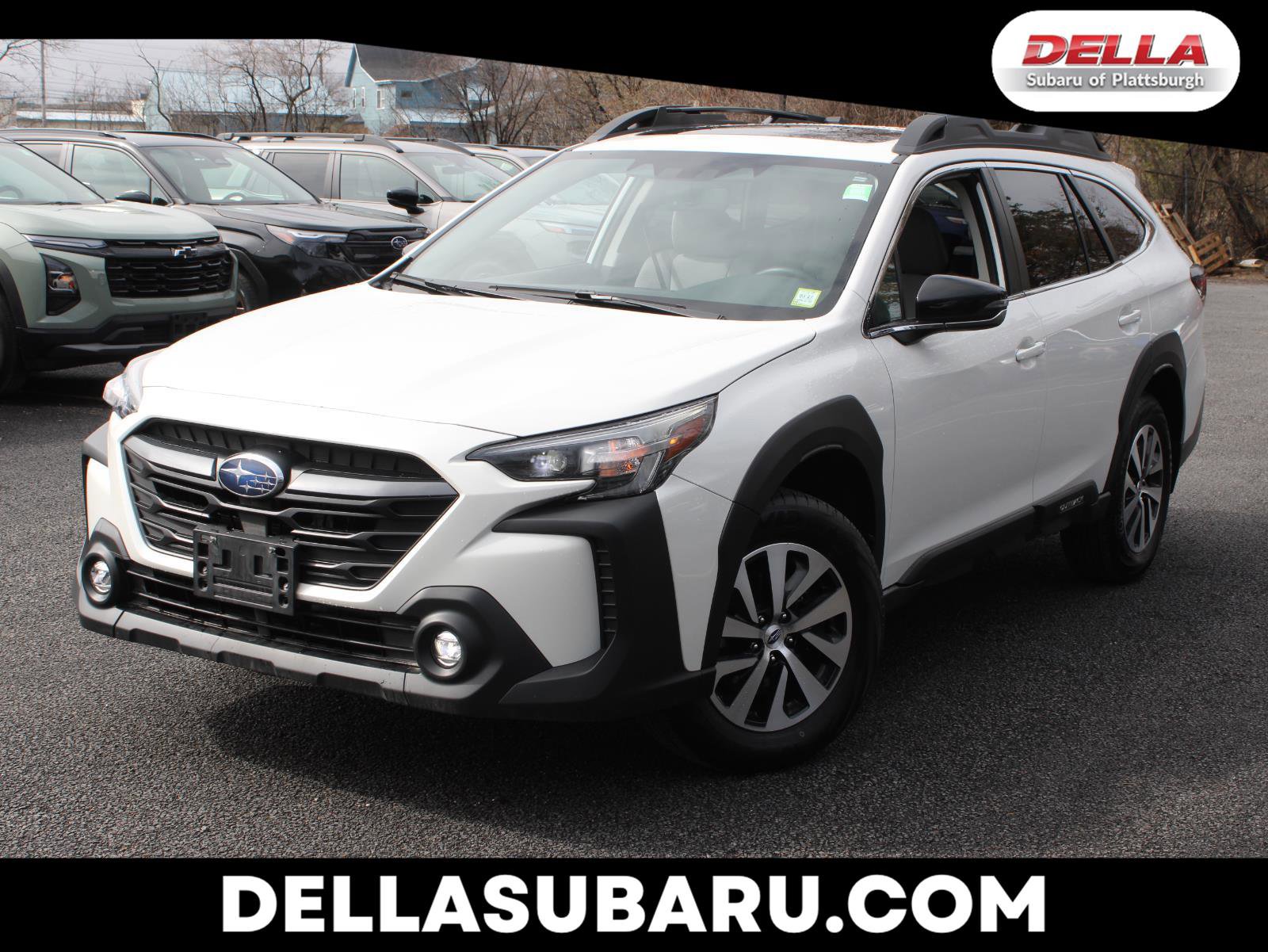 Used 2023 Subaru Outback Premium AWD/4WD image 1
