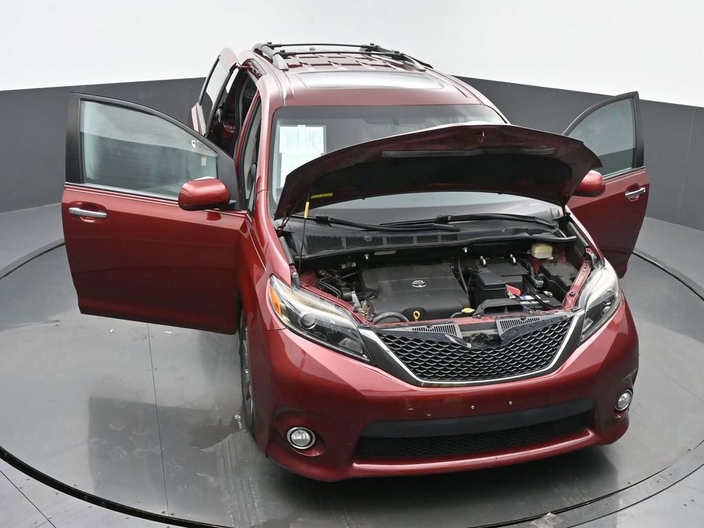 Used 2015 Toyota Sienna SE image 65