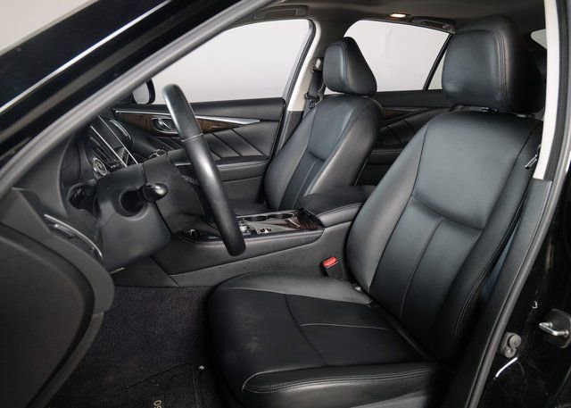 Used 2018 INFINITI Q50 Luxe w/ Essential Package (2.0T Luxe) image 10