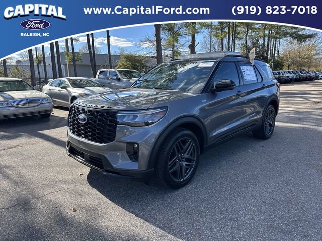 Certified 2025 Ford Explorer ST-Line w/ ST-Line Street Pack image 4