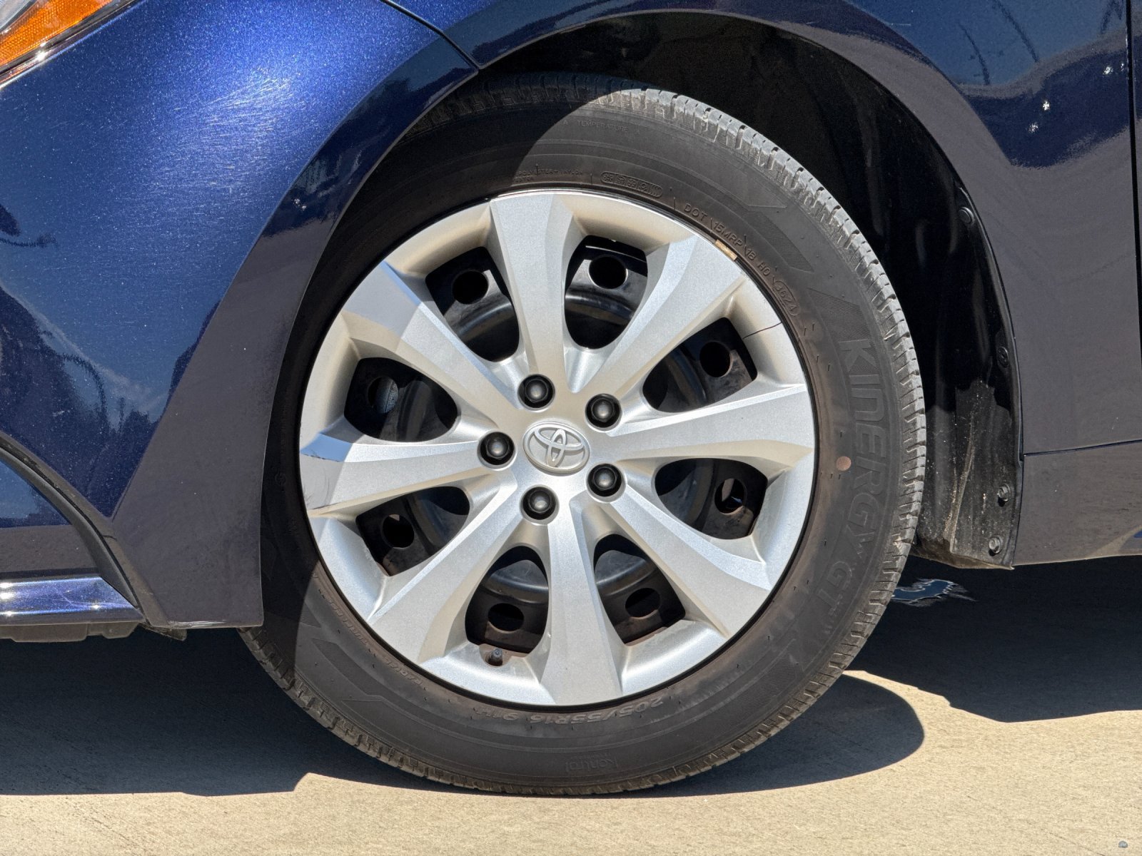 Certified 2025 Toyota Corolla LE FWD image 21
