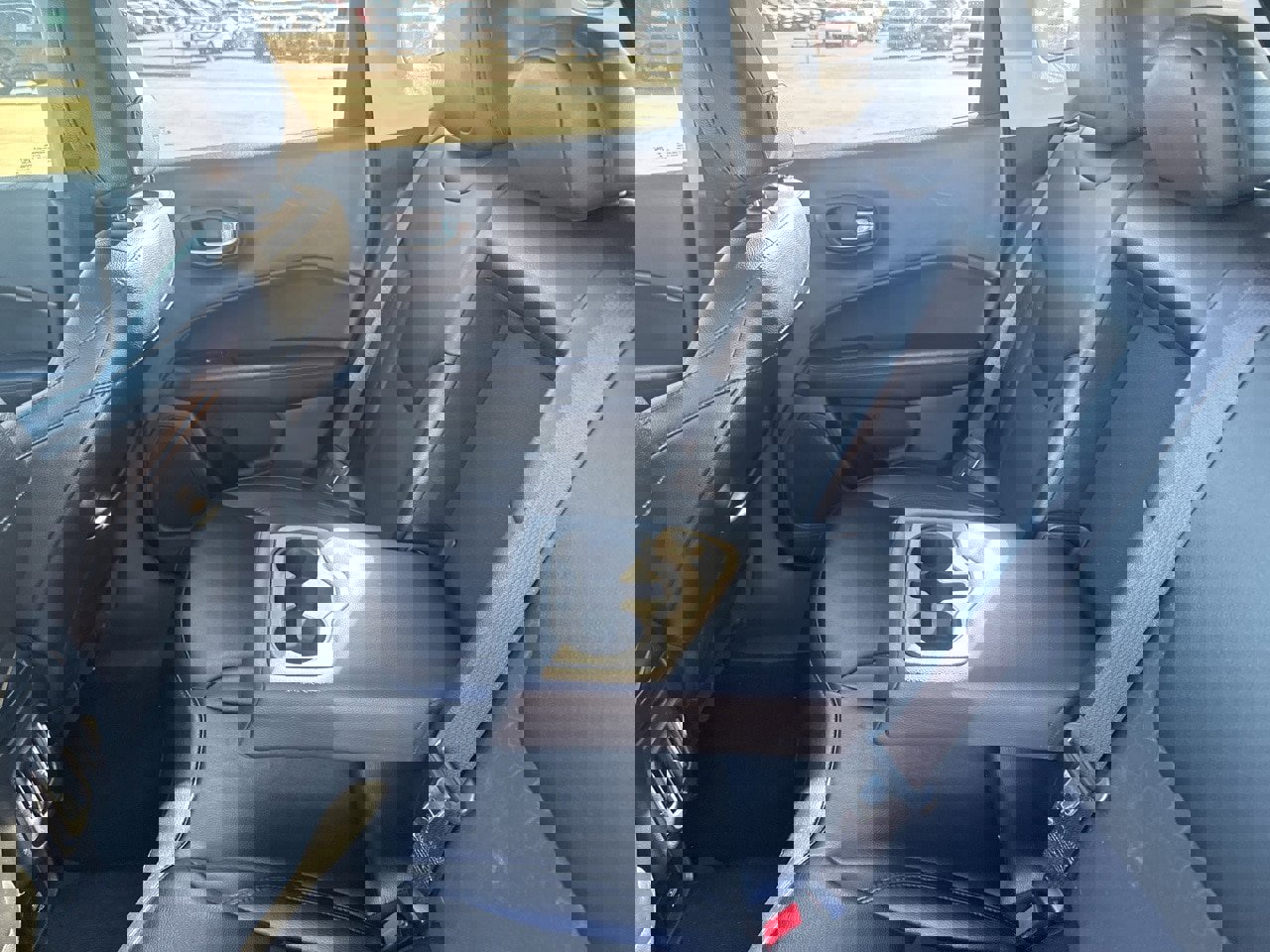 Used 2020 Jeep Compass Latitude image 39