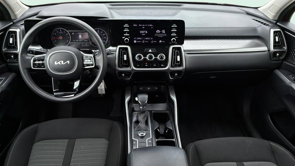 Used 2022 Kia Sorento LX image 17
