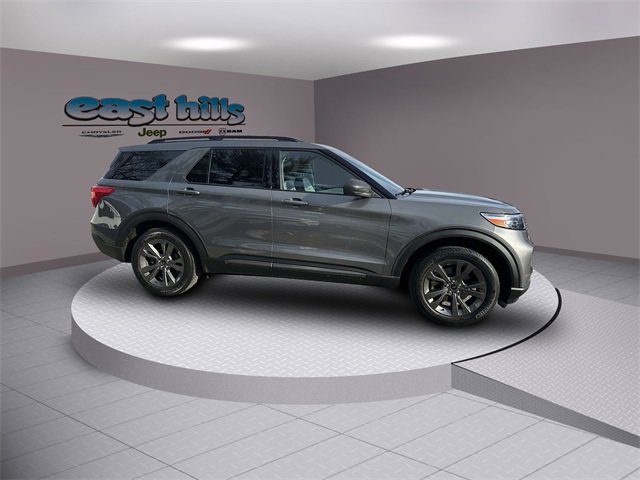 Used 2021 Ford Explorer XLT w/ Equipment Group 202A image 2