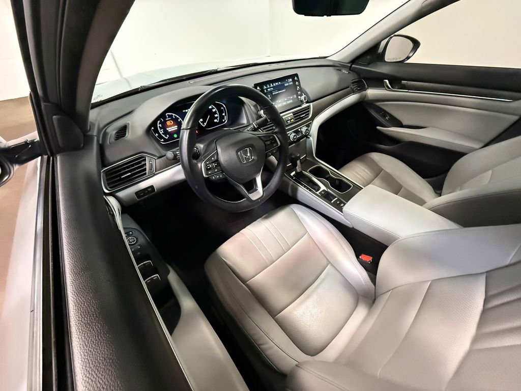 Used 2018 Honda Accord EX-L image 2