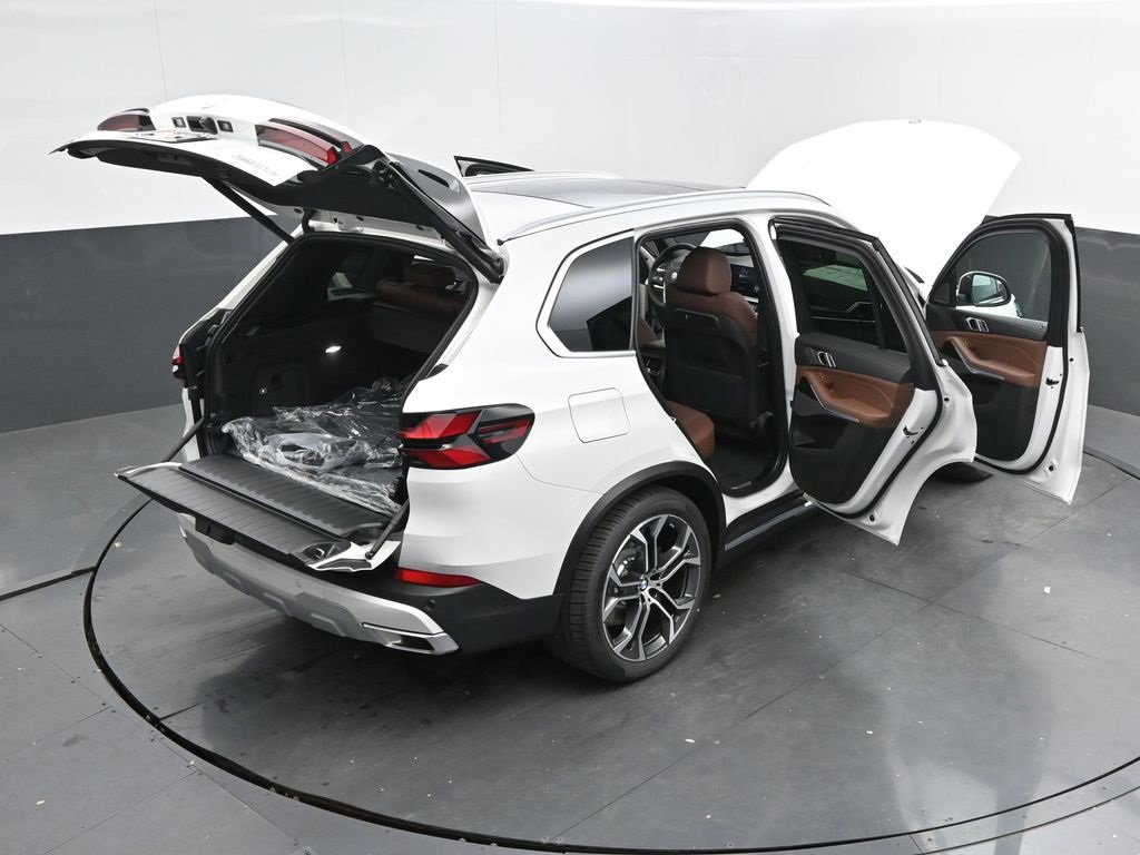 New 2026 BMW X5 xDrive50e image 55