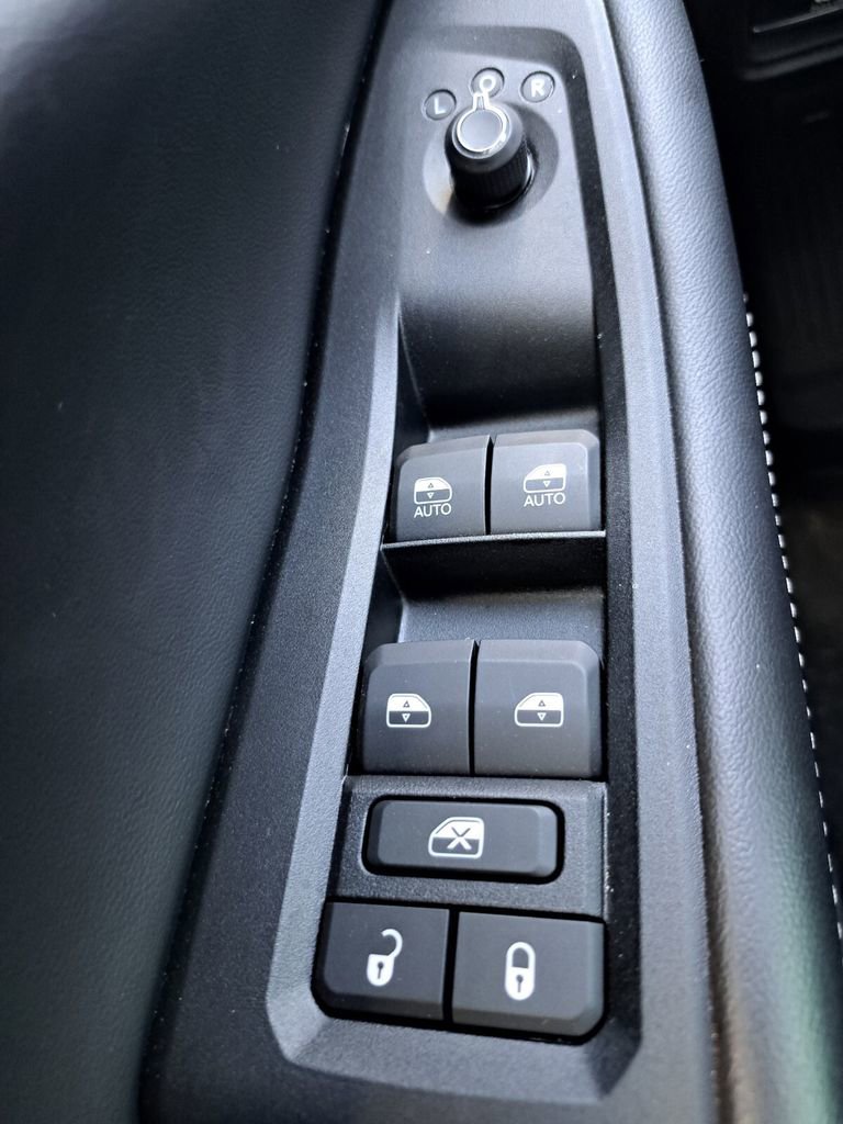 Used 2024 Jeep Grand Cherokee Limited image 15