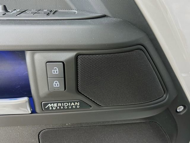 New 2026 Land Rover Defender 110 X-Dynamic SE image 20