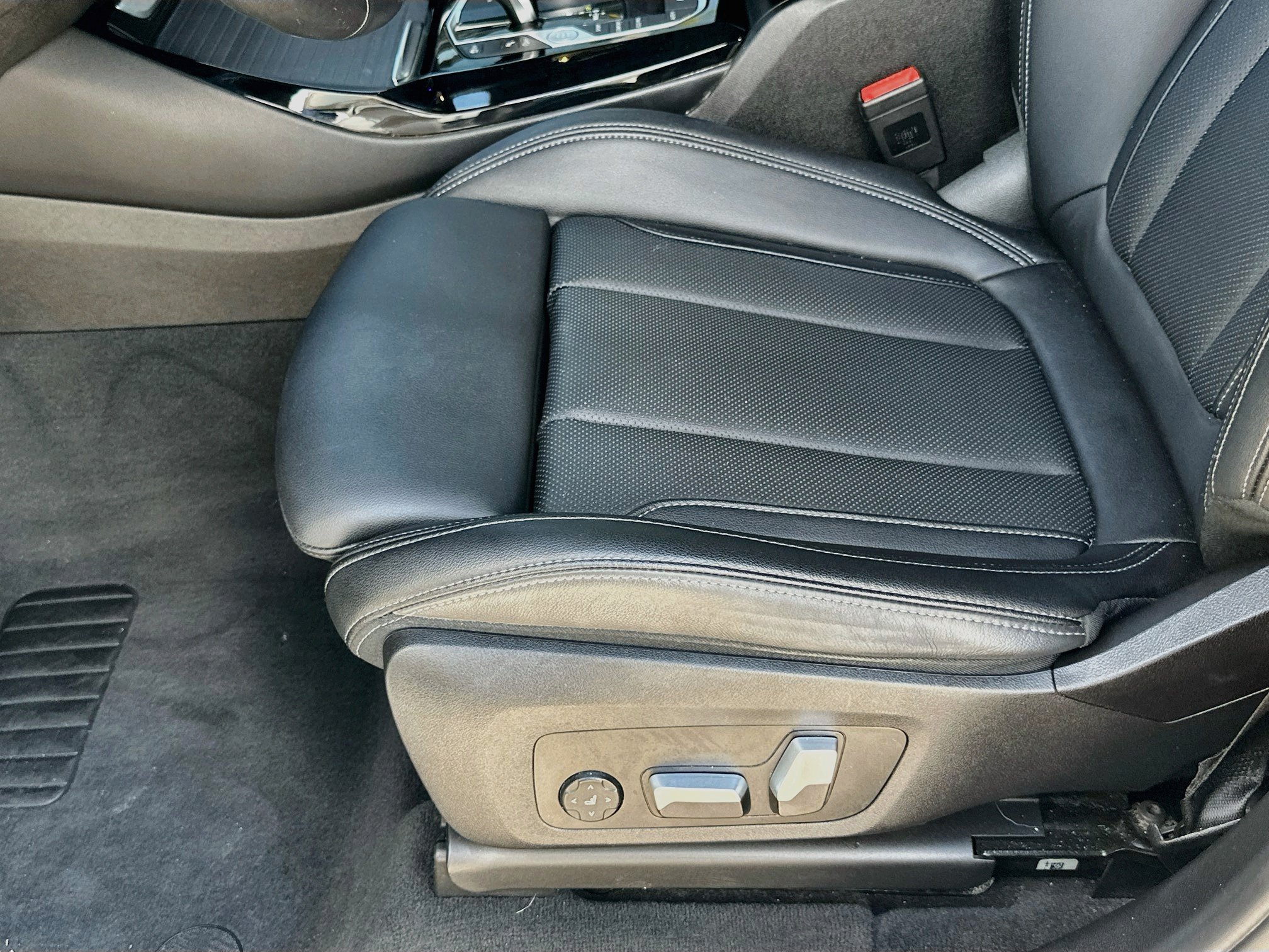 Used 2022 BMW X3 sDrive30i w/ M Sport Package 2 RWD image 18