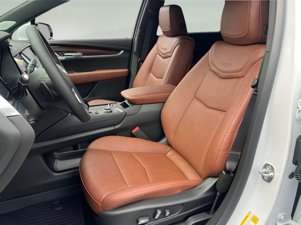 New 2026 Cadillac XT5 Premium Luxury w/ LPO, Floor Liner Package FWD image 11