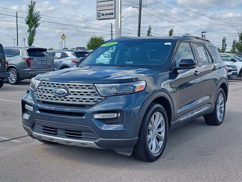 Used 2023 Ford Explorer Limited w/ Limited Technology Package AWD/4WD image 2