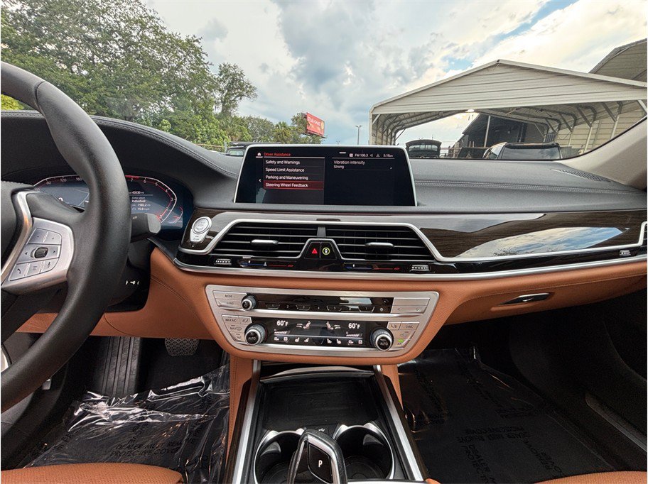 Used 2021 BMW 740i xDrive w/ Premium Package AWD/4WD image 11